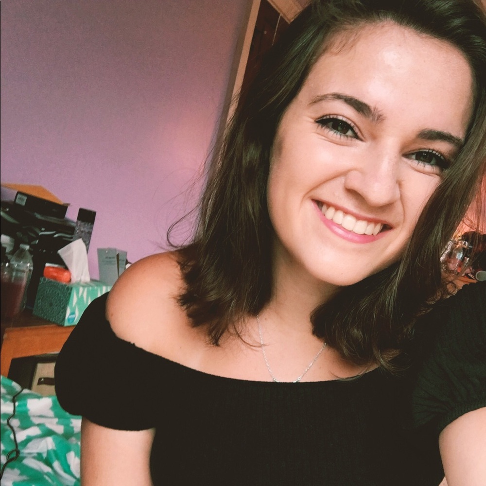 Meet your Posher, Emily